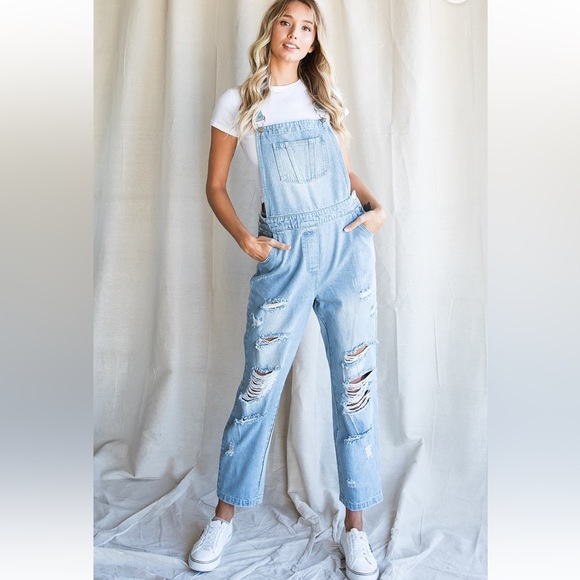 NEW DISTRESSED DENIM LOOSE FIT OVERALLS WITH POCKETS - Picture 5 of 9